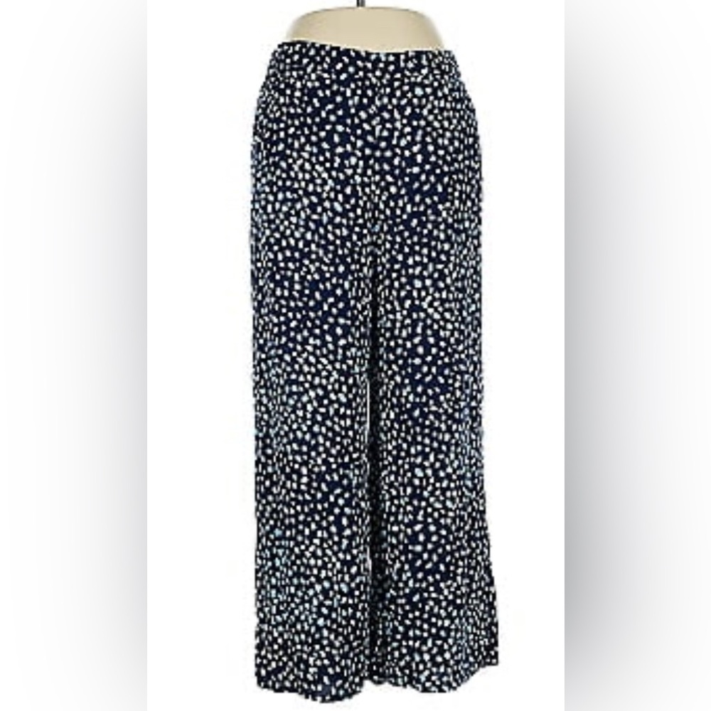 Roxy beach pants with pockets size small. Excellent condition no flaws.